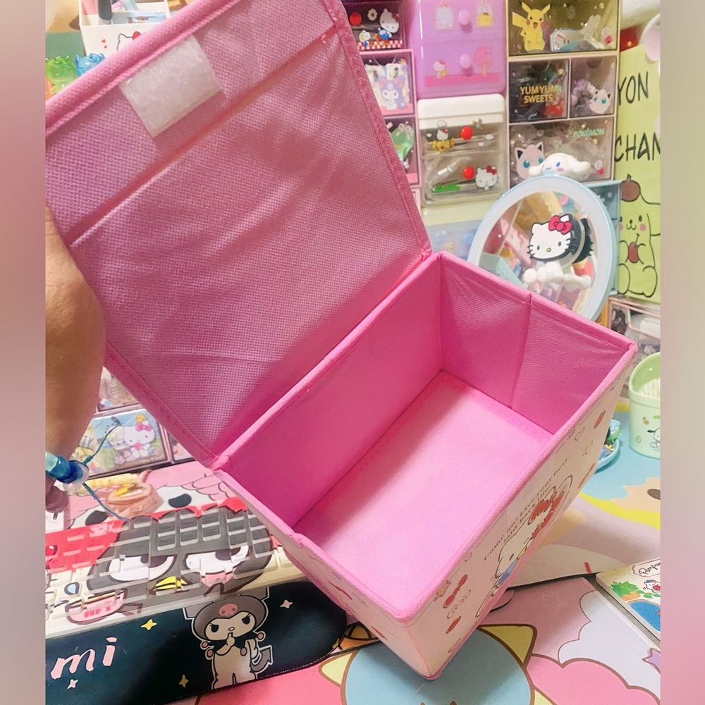 Hello Kitty storage bin - Picture 3 of 3